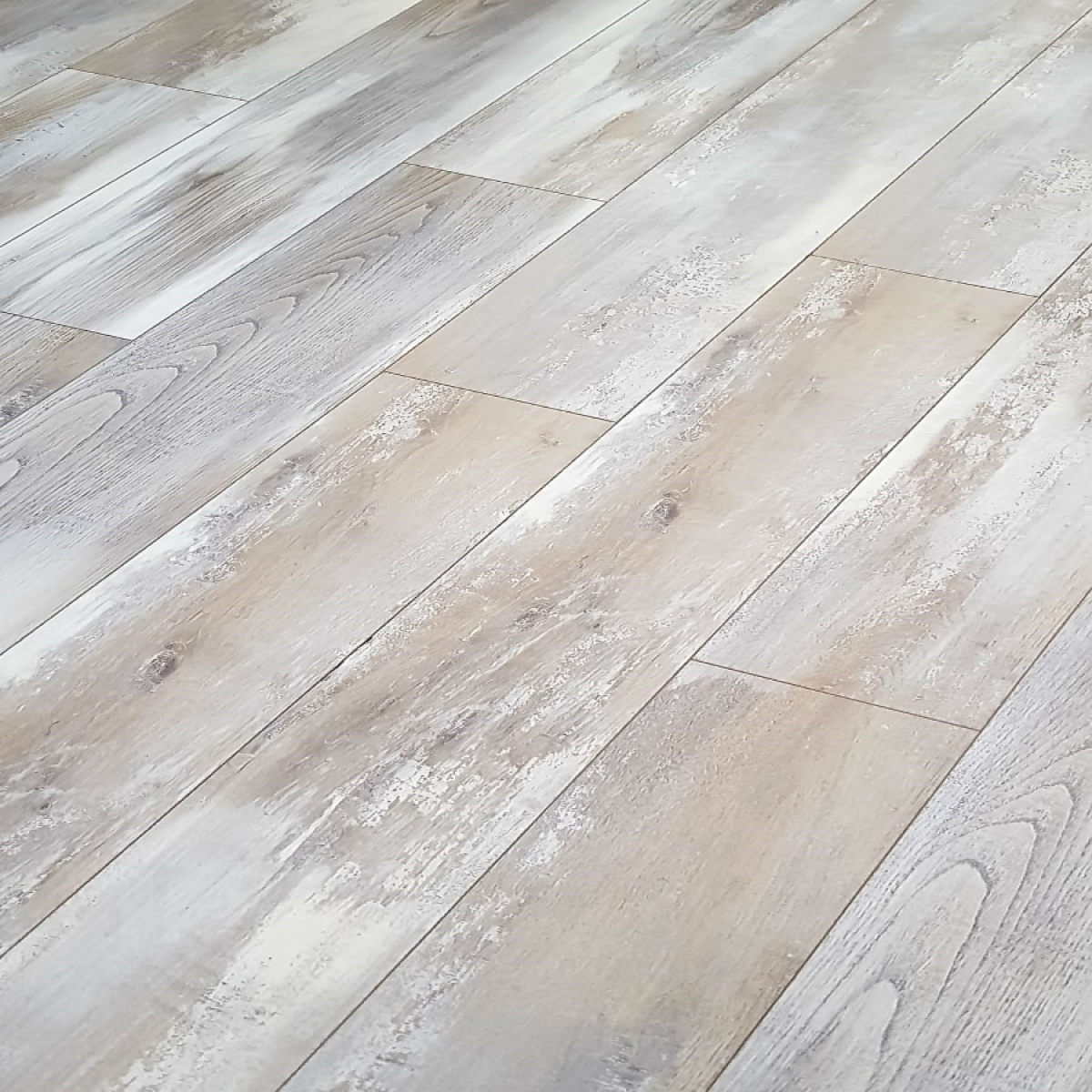 A Oak White Laminate Flooring, Chic Laminate Flooring